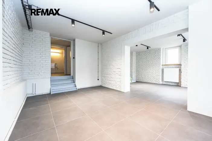 Pronájem kanceláře, Praha - Smíchov, U smíchovského hřbitova, 53 m2