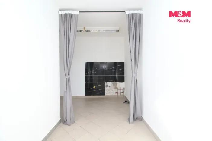 Pronájem obchodního prostoru, Chlumec nad Cidlinou - Chlumec nad Cidlinou IV, Kozelkova, 24 m2