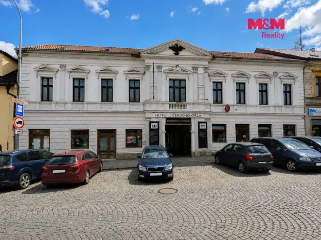 Pronájem obchodního prostoru, Kostelec nad Černými lesy - Kostelec nad Černými Lesy, náměstí Smiřických, 14 m2