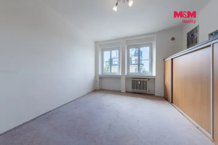 Prodej bytu 3+1, Karlovy Vary, Jiráskova, 74 m2