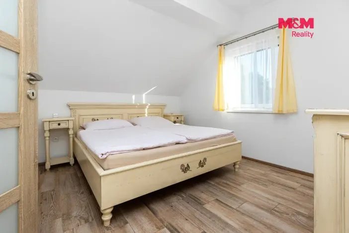 Prodej činžovního domu, Dříteč, 244 m2