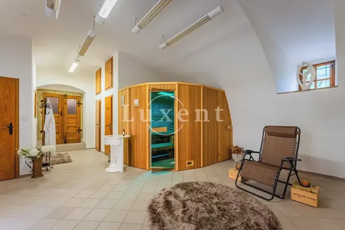 Prodej ubytování, Třebotov, U Tvrze, 2500 m2
