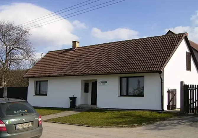 Prodej komerční nemovitosti, Hlavenec, 77 m2