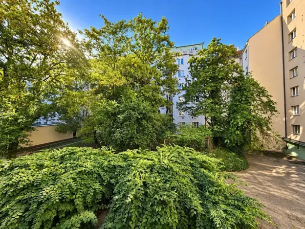 Pronájem bytu 1+kk, Praha - Vršovice, K louži, 35 m2