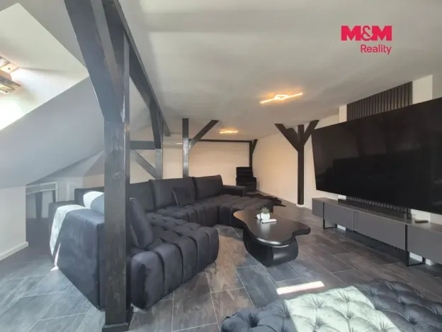 Prodej bytu 4+kk, Králův Dvůr - Levín, Na Lucberku, 141 m2