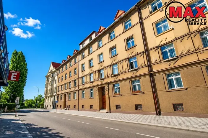 Prodej bytu 3+1, Praha - Bubeneč, U Sparty, 103 m2
