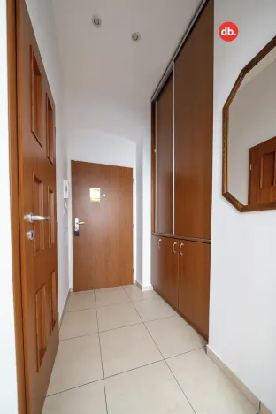 Prodej bytu 1+1, Karlovy Vary, Raisova, 44 m2