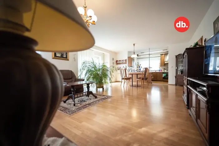 Prodej rodinného domu, Karlovy Vary, Vančurova, 260 m2
