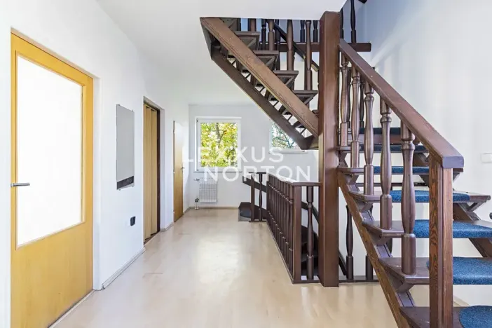 Pronájem rodinného domu, Praha - Lhotka, Slepá II, 273 m2