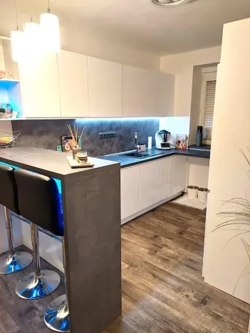 Pronájem bytu 2+1, Hradec Králové, Labská kotlina, 55 m2