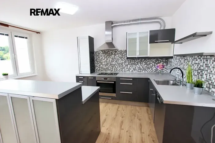 Pronájem bytu 3+kk, Loděnice, Za GZ, 64 m2