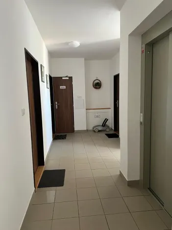 Prodej bytu 1+1, Karlovy Vary, Spálená, 50 m2