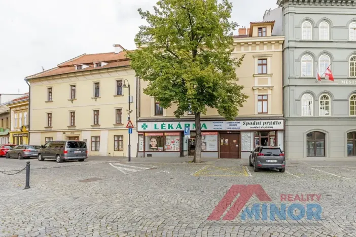 Pronájem ordinace, Slaný, Masarykovo náměstí, 69 m2