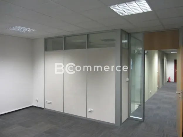 Pronájem skladu, Brno, 825 m2