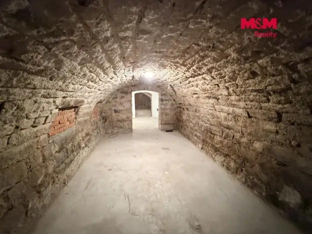 Pronájem obchodního prostoru, Jablonec nad Nisou, Anenské náměstí, 81 m2