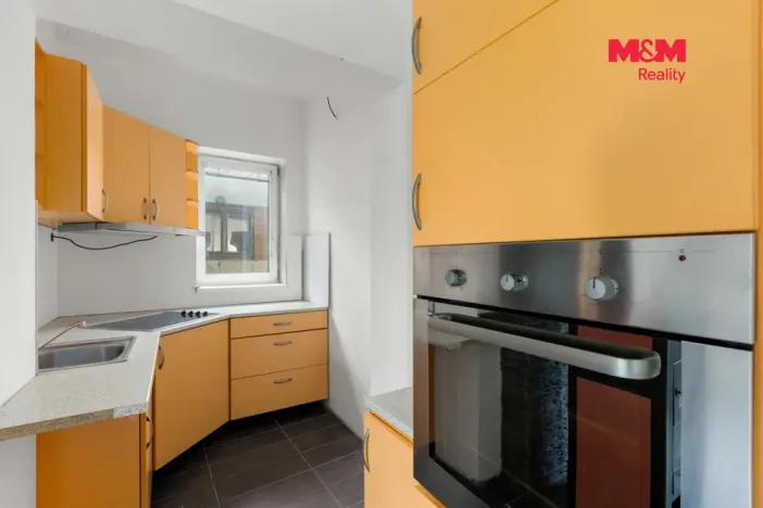 Prodej rodinného domu, Pardubice - Mnětice, Černoborská, 110 m2