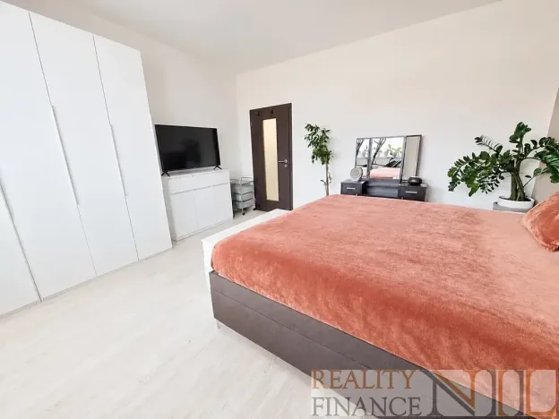 Pronájem bytu 2+kk, Plzeň, Poděbradova, 59 m2