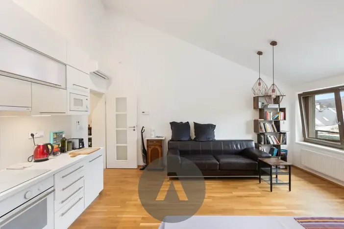 Pronájem bytu 2+kk, Dobřichovice, Za Mlýnem, 71 m2