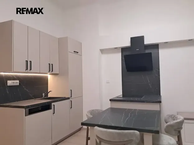 Pronájem bytu 3+kk, Praha - Žižkov, Hartigova, 65 m2