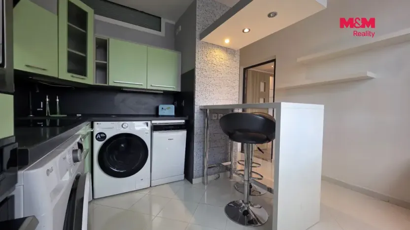 Pronájem bytu 1+1, Karlovy Vary - Rybáře, Sibiřská, 37 m2