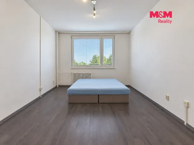 Pronájem bytu 1+1, Hradec Králové - Třebeš, třída Edvarda Beneše, 42 m2