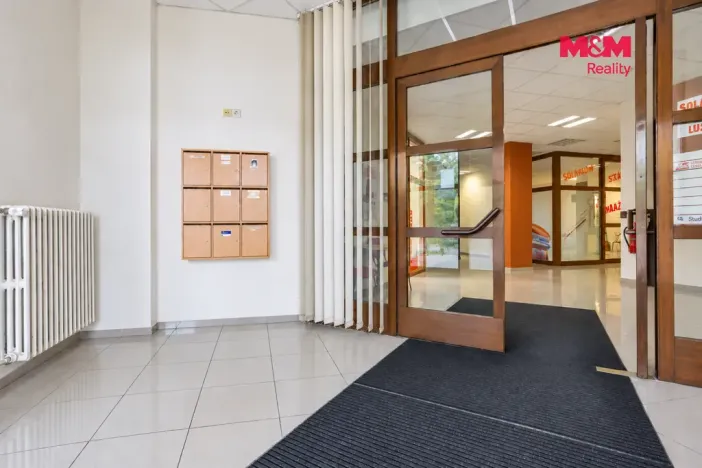 Prodej obchodního prostoru, Otrokovice, Tylova, 750 m2