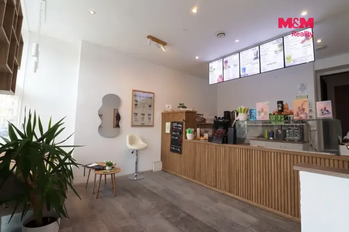 Pronájem obchodního prostoru, Karlovy Vary, Varšavská, 65 m2