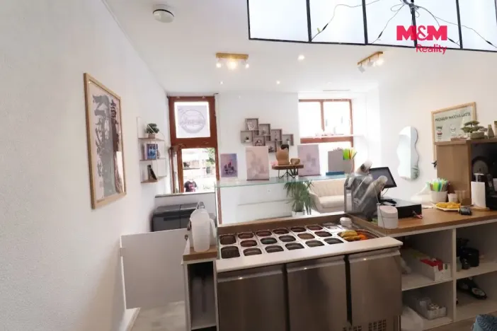 Pronájem obchodního prostoru, Karlovy Vary, Varšavská, 65 m2