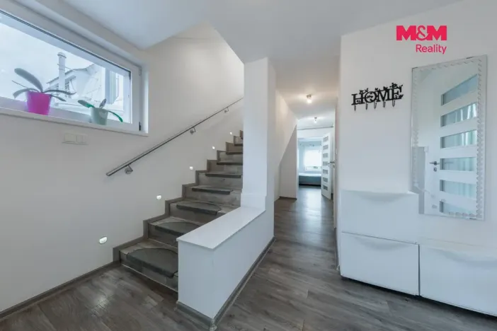 Prodej rodinného domu, Karlovy Vary - Stará Role, Slezská, 131 m2
