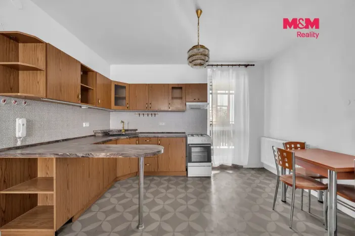 Prodej bytu 3+kk, Úpice, Svornosti, 170 m2