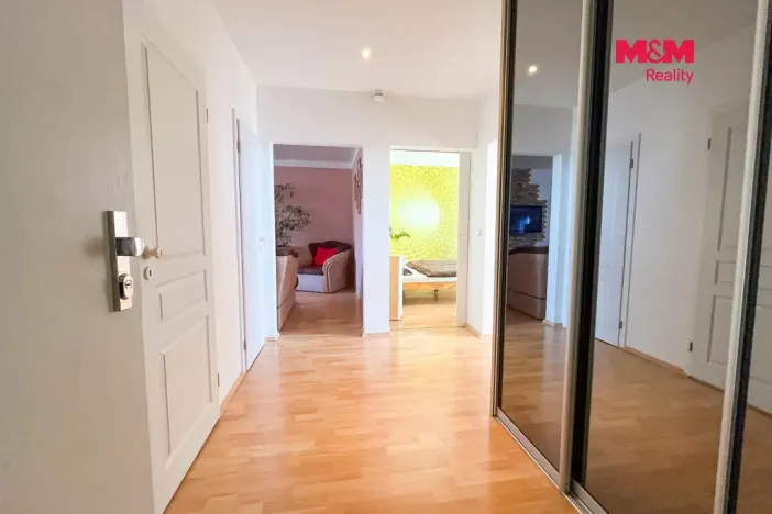 Prodej bytu 3+1, Chomutov, Svahová, 68 m2