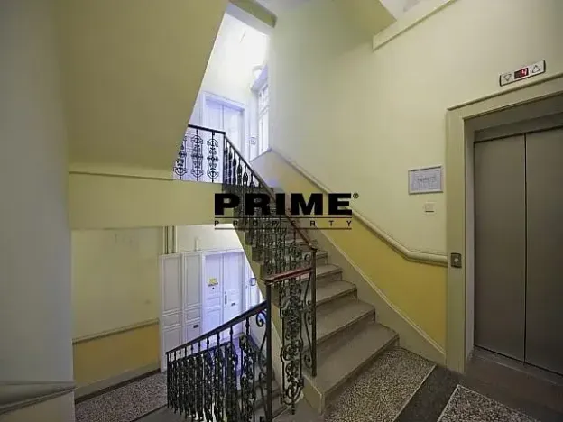 Pronájem kanceláře, Praha - Nové Město, Klimentská, 104 m2
