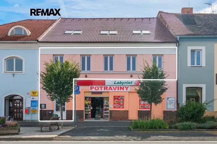 Pronájem obchodního prostoru, Přeštice, Masarykovo nám., 171 m2