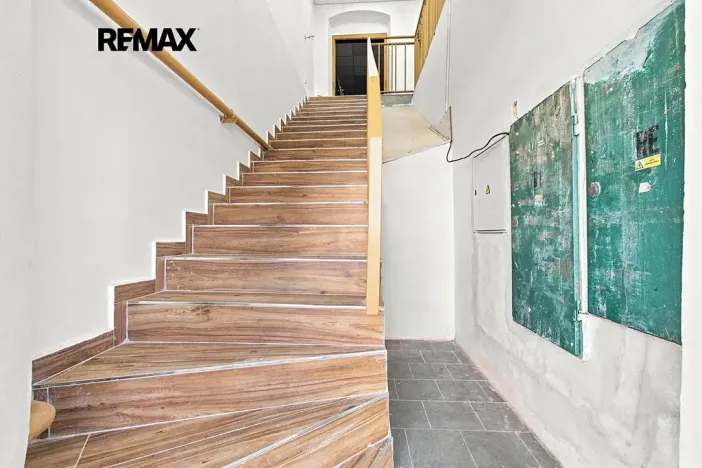 Pronájem obchodního prostoru, Přeštice, Masarykovo nám., 171 m2