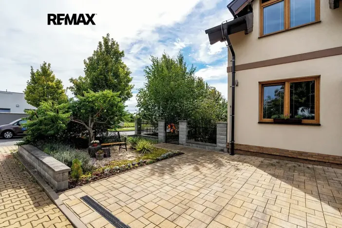 Pronájem bytu 1+kk, Zbuzany, Mramorová, 20 m2