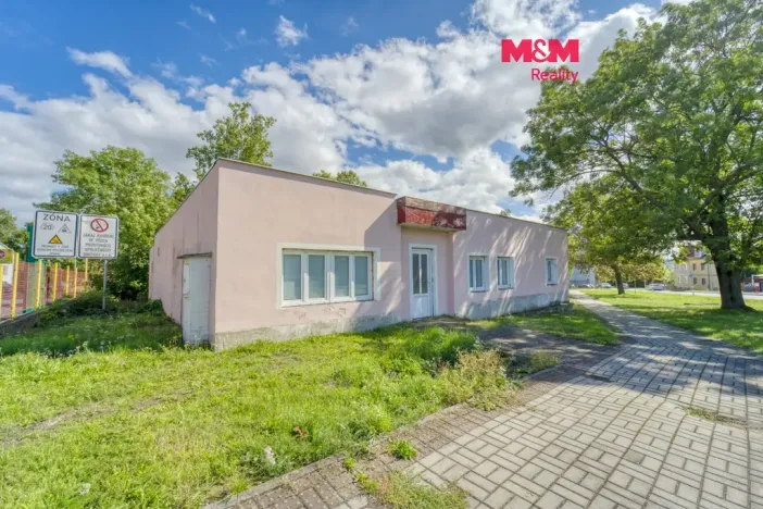 Prodej obchodního prostoru, Dubí, 202 m2
