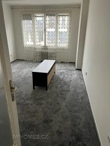 Pronájem bytu 1+1, Praha - Karlín, Thámova, 46 m2