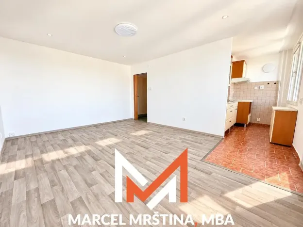 Pronájem bytu 1+kk, Náchod, Běloveská, 30 m2