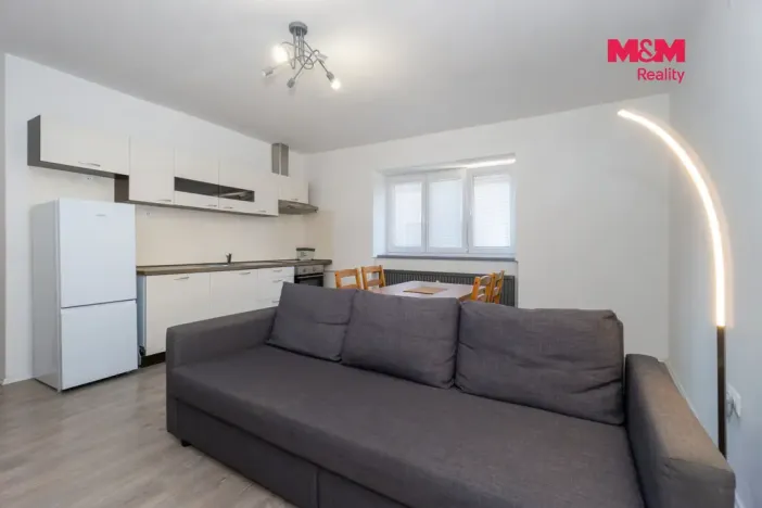 Pronájem bytu 2+kk, Holice, Palackého, 53 m2