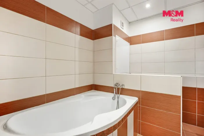Prodej bytu 3+1, Litoměřice - Pokratice, Pokratická, 55 m2