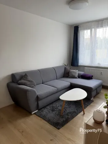 Pronájem bytu 2+kk, Kladno - Kročehlavy, Švýcarská, 42 m2