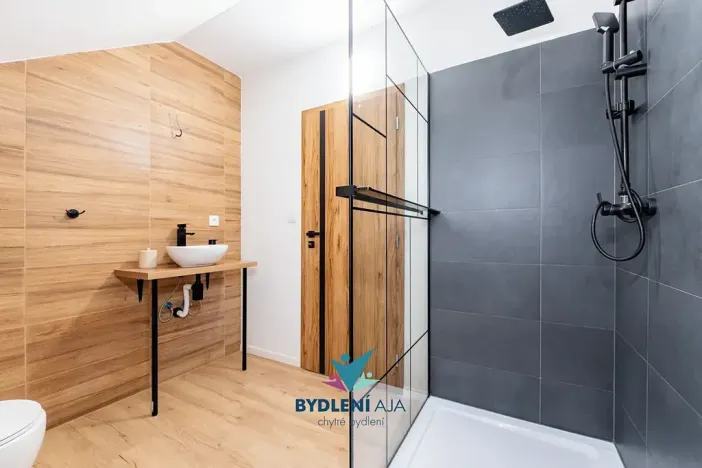 Prodej rodinného domu, Bystřany, 284 m2