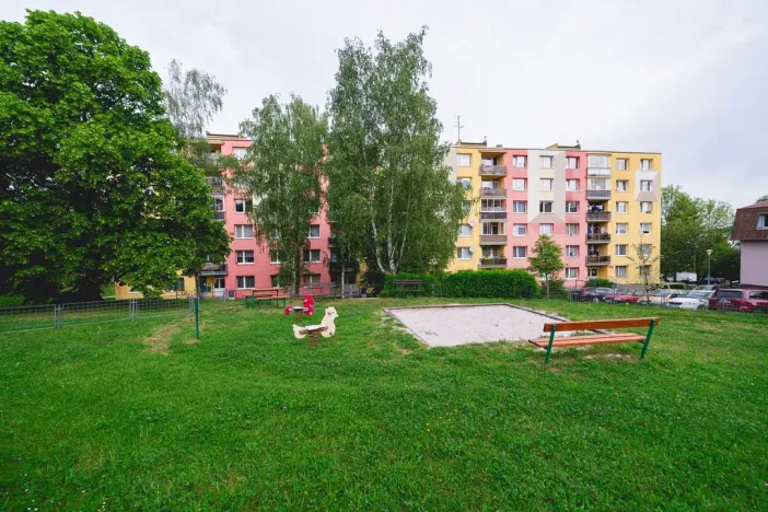Prodej bytu 3+1, Plzeň - Doubravka, Popelnicová, 66 m2