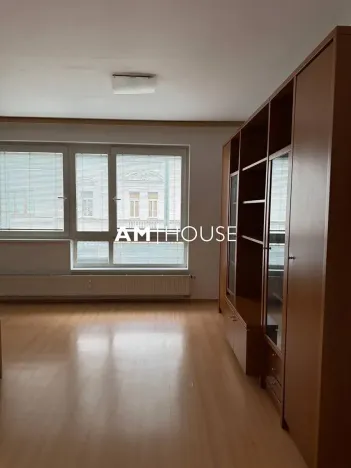 Pronájem bytu 1+kk, Praha - Libeň, Kurta Konráda, 29 m2