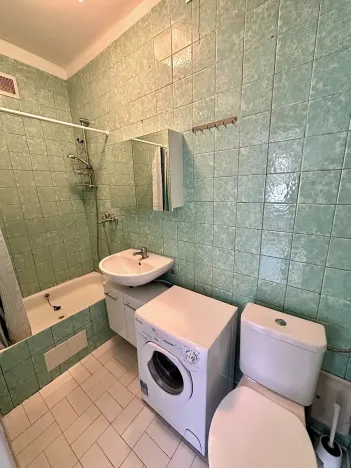 Pronájem bytu 1+kk, Praha - Břevnov, Hošťálkova, 26 m2
