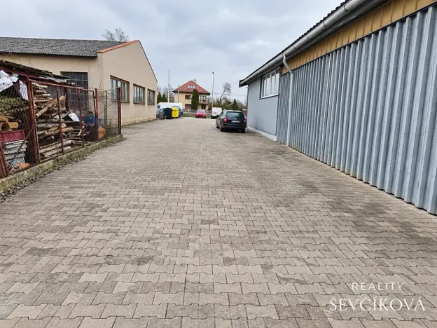 Pronájem skladu, Hradec Králové, Vlčkovická, 70 m2
