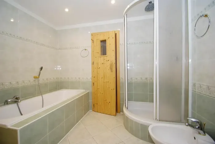 Pronájem atypického bytu, Praha - Smíchov, Viktora Huga, 164 m2