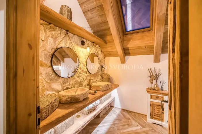 Prodej činžovního domu, Lipí, 223 m2