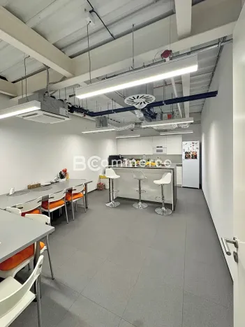 Pronájem kanceláře, Brno, Lazaretní, 570 m2