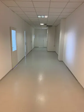 Pronájem kanceláře, Praha - Uhříněves, Přátelství, 70 m2